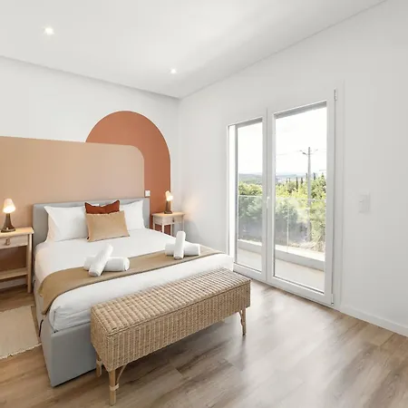 3br Oasis With Pool By Lovelystay Feriehus