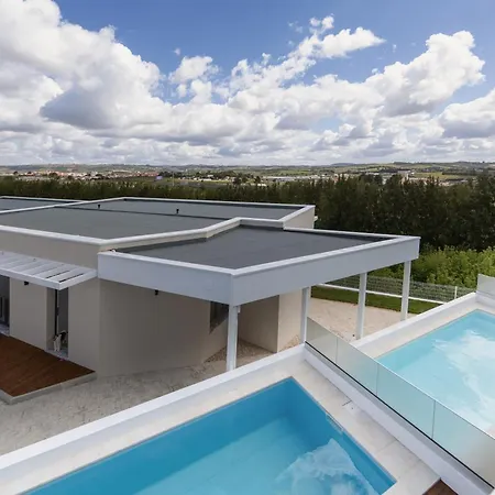 Feriehus 3br Oasis With Pool By Lovelystay