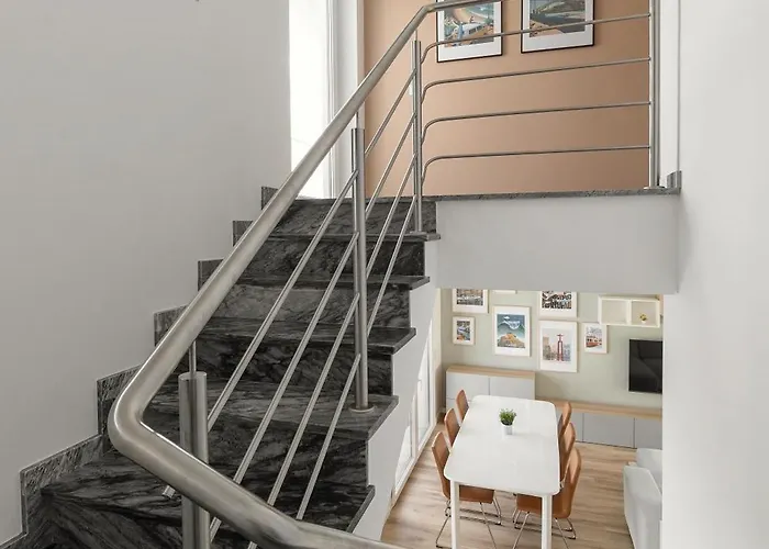 3br Oasis With Pool By Lovelystay Semesterbostad