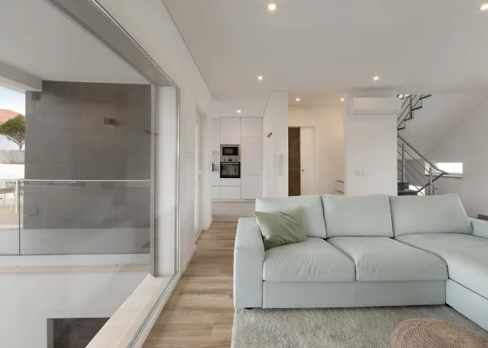 3br Oasis With Pool By Lovelystay Semesterbostad