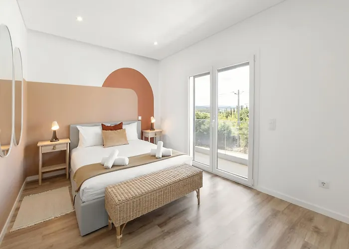 3br Oasis With Pool By Lovelystay Semesterbostad